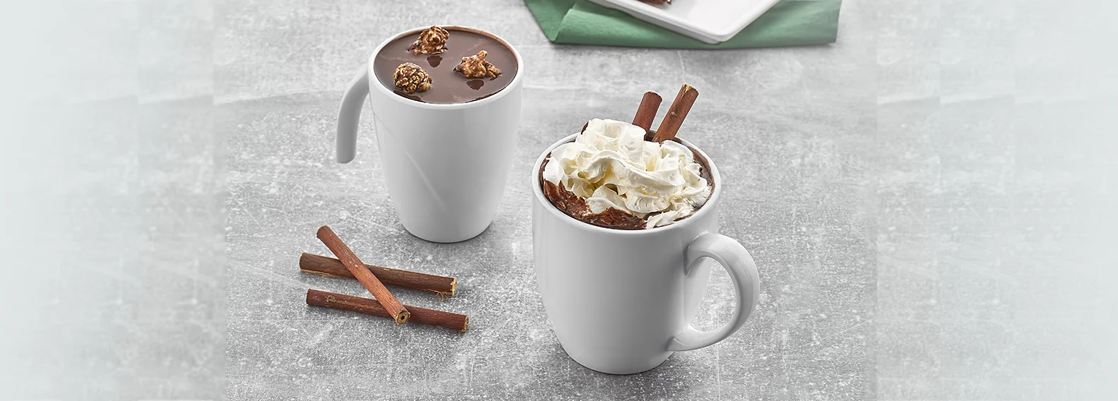 Külsan kırılmaz melamin kupa ve fincanlarla sıcak içecek keyfi.