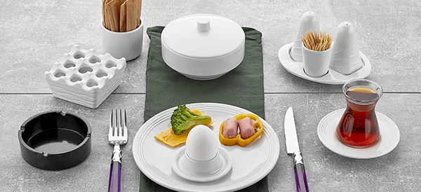 Restoran masası için beyaz melamin şekerlik, tuzluk, biberlik ve kürdanlık seti