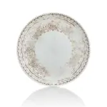 28 cm çapında ve 3 cm yüksekliğinde krem-beyaz zemin üzerine bakır otantik etnik motifli thermoset melamin yuvarlak Happy Chef Old Ivory seri 3'lü servis tabağı seti.