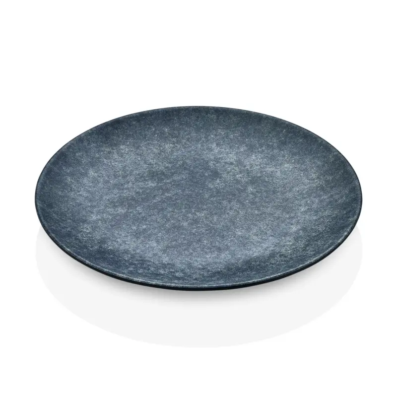 Doğal mermer ve taş dokusunu derin mavi/lacivert zarafetiyle buluşturan, 3 parçadan oluşan 28 cm geniş yuvarlak Happy Chef Velora Mist servis tabağı seti.